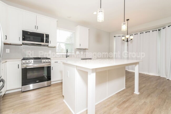 Building Photo - 6255 Callisburg Dr