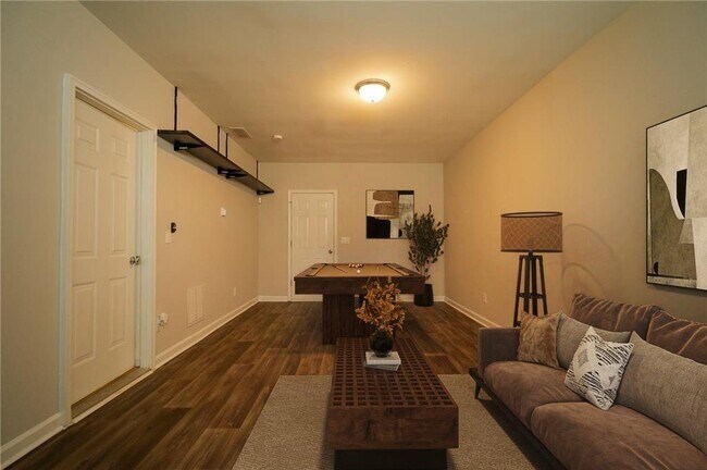 Building Photo - 1207 Discover Green Ln