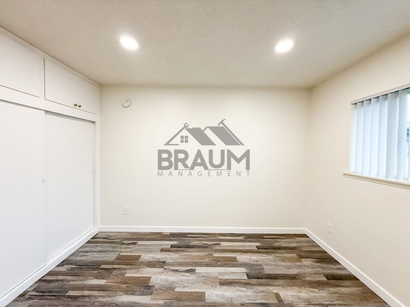 Building Photo - 5131 Buffalo Ave