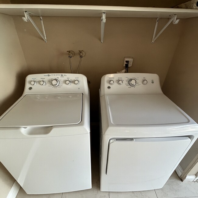 Building Photo - LOVELY 3-BEDROOM, 2BATH HOME!!!