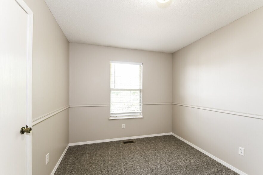 Building Photo - 3944 Walnut Ridge Ct