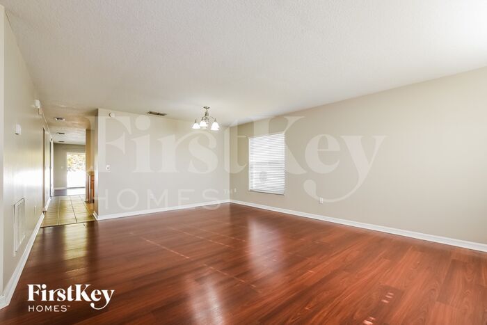Building Photo - 213 Bella Rosa Cir