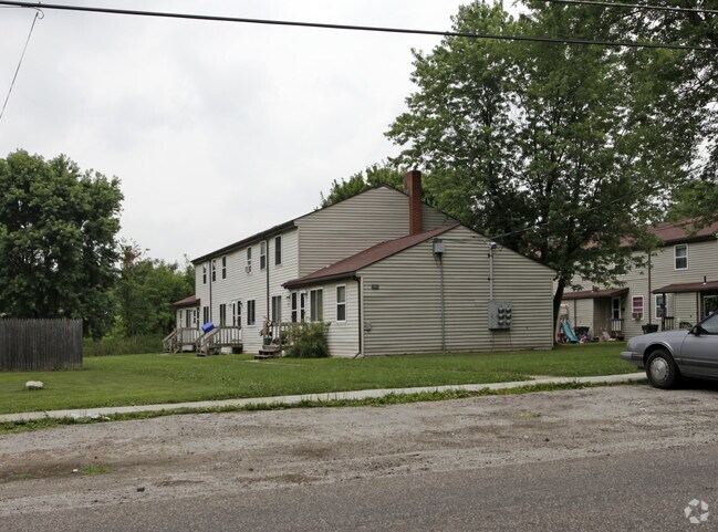 Building Photo - 9150 Maple Grove Rd