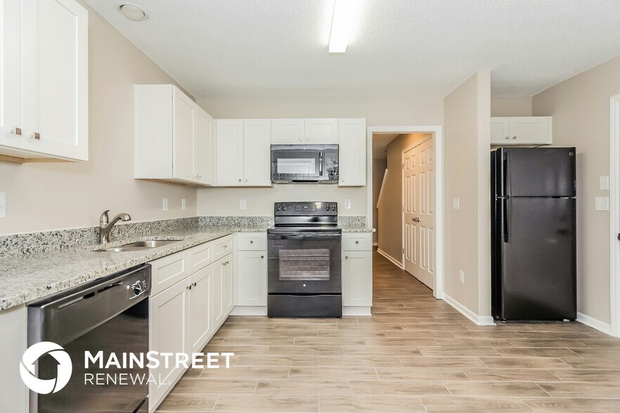 Building Photo - 934 Grassy Patch Ln