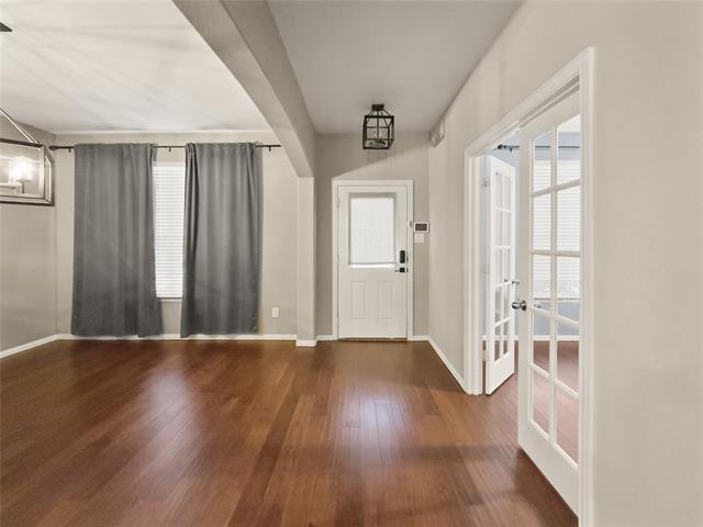 Building Photo - 707 Dickerson Ln