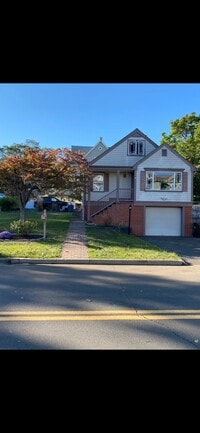 Building Photo - 272 Castle Ave