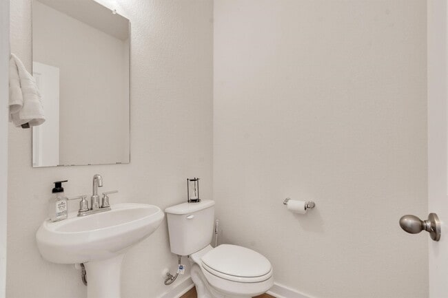 Building Photo - 108 Blackwell Ln