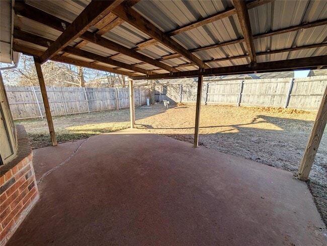 Building Photo - 2209 N Lincoln Ave