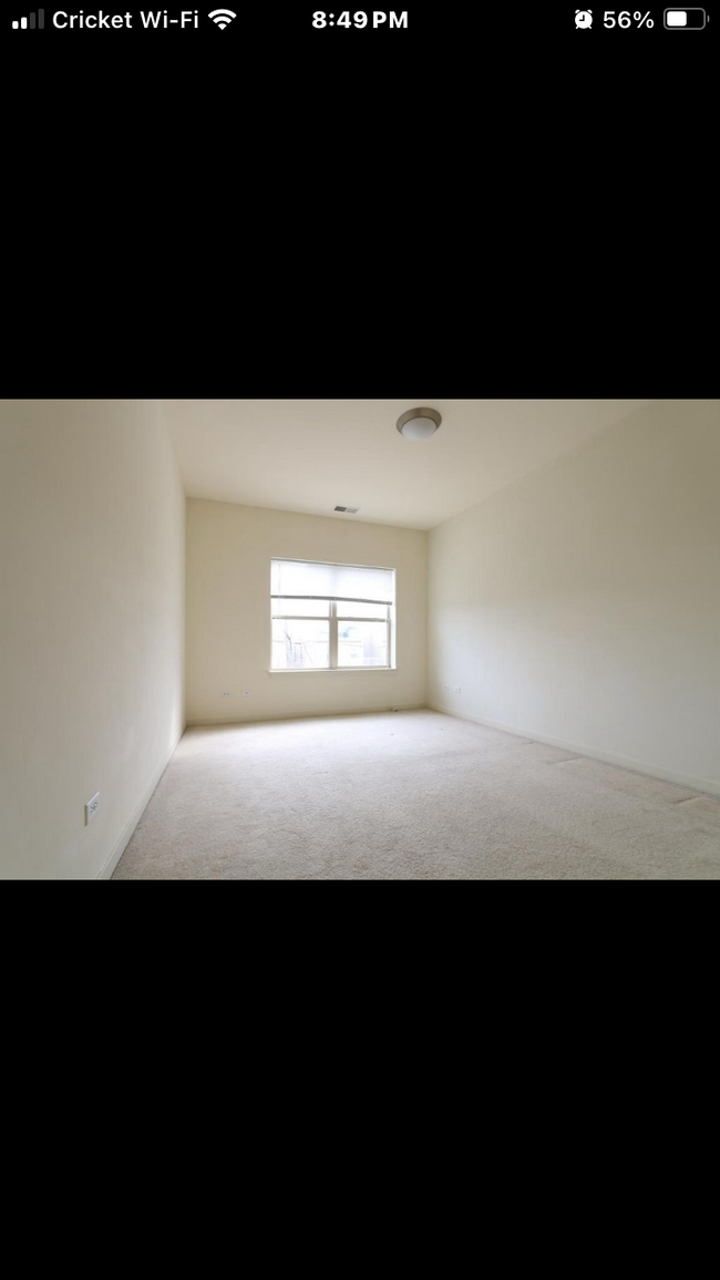 Building Photo - 1155 W Roosevelt Rd