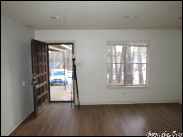 Building Photo - 9122 Tanya Dr