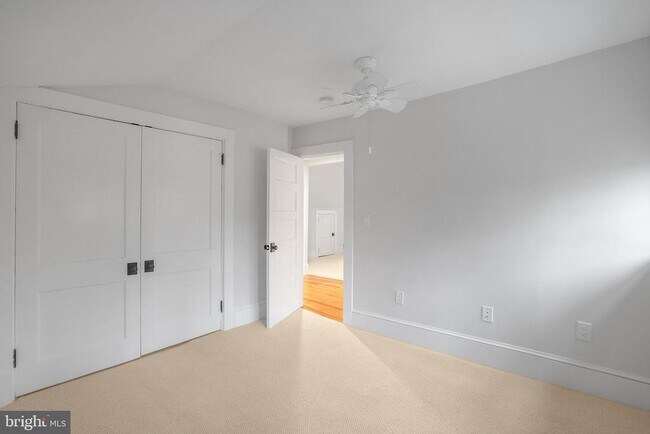 Building Photo - 3744 Huntington St NW
