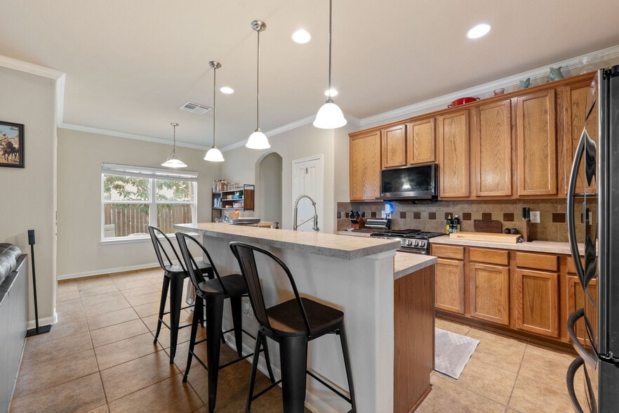 Building Photo - 9002 Summit Lk