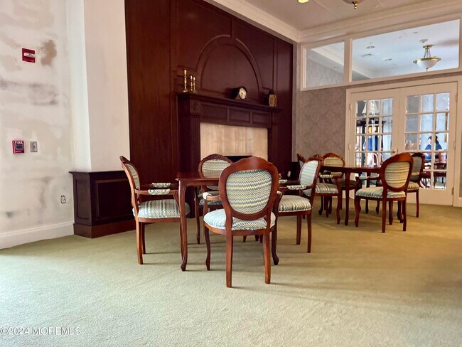 Building Photo - 700 Ocean Ave N