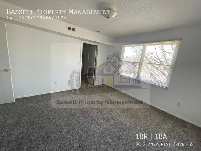 Building Photo - 30 Stoneycrest Dr