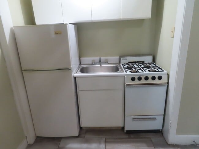 Interior Photo - Fulton Manor