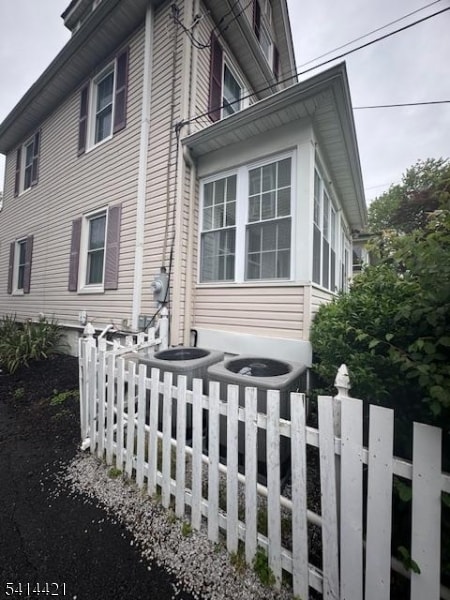 Building Photo - 389 South St