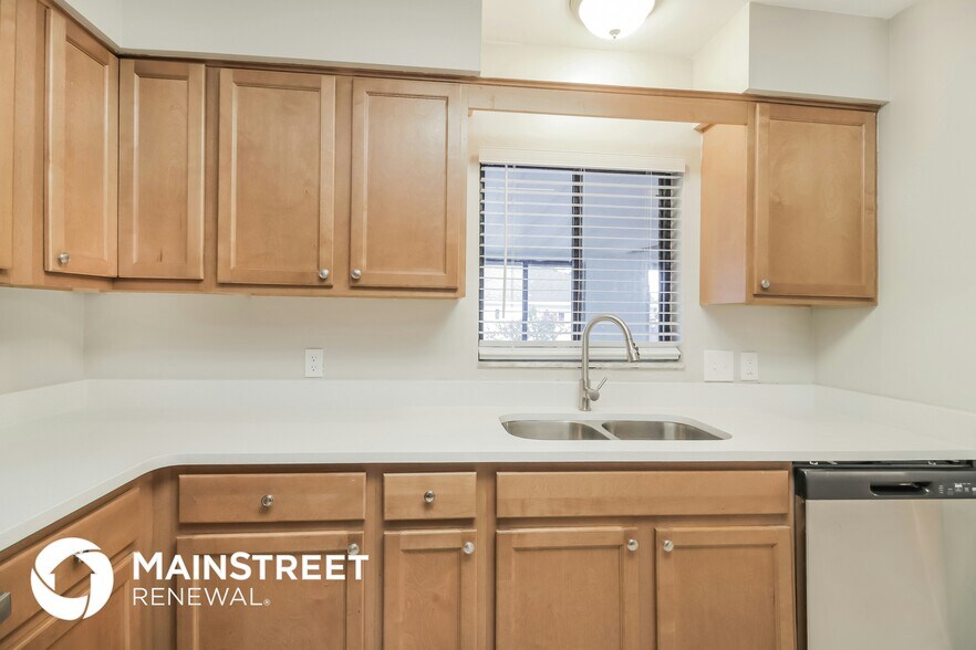 Building Photo - 2501 Dorothy Cir