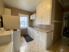 Building Photo - 220 N Dexter St