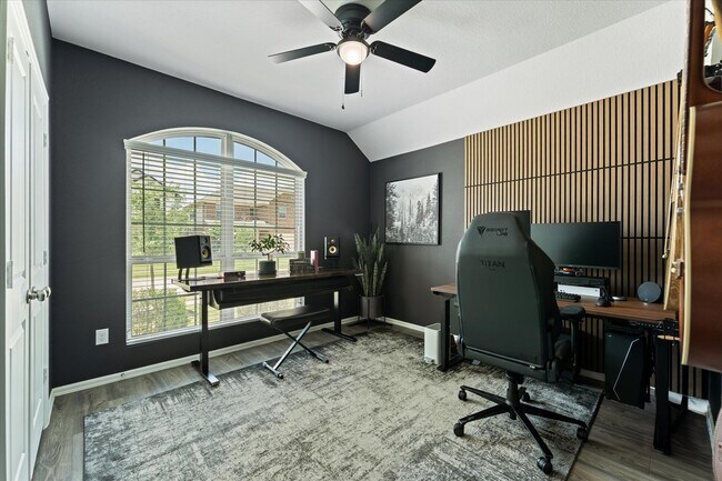 Building Photo - 11251 Stirton Dr
