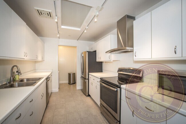 Building Photo - Financial District - 2 BR, 2 BA Condo 1,510 Sq. Ft. - 3D Virtual Tour, Furnished or Unfurnished O...