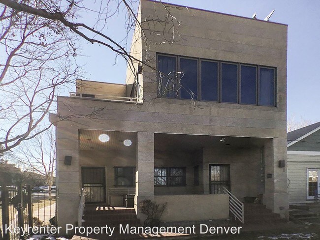 Building Photo - 3100 Umatilla St