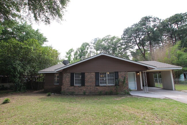 Primary Photo - Lease Takeover Opportunity Available! 3 be...
