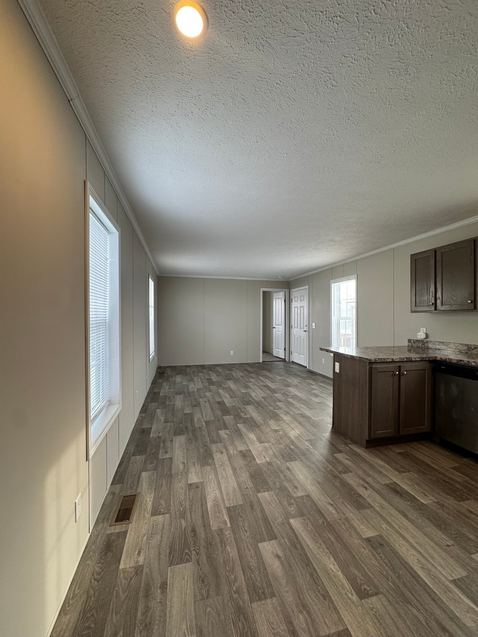 Building Photo - 2340 Maple Dr