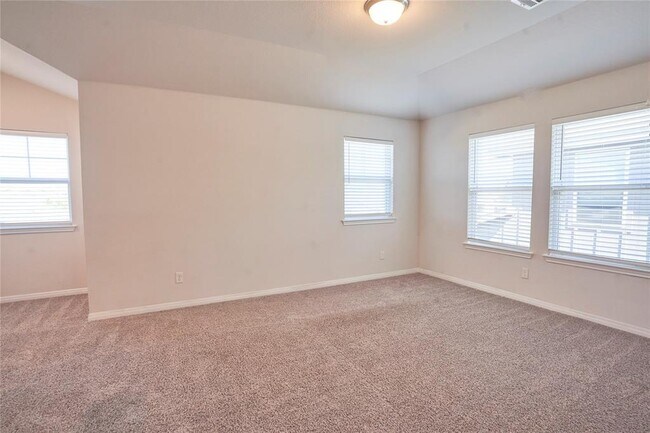 Building Photo - 3034 Mill Run Bnd