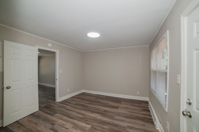 Building Photo - 5113 Higgins St