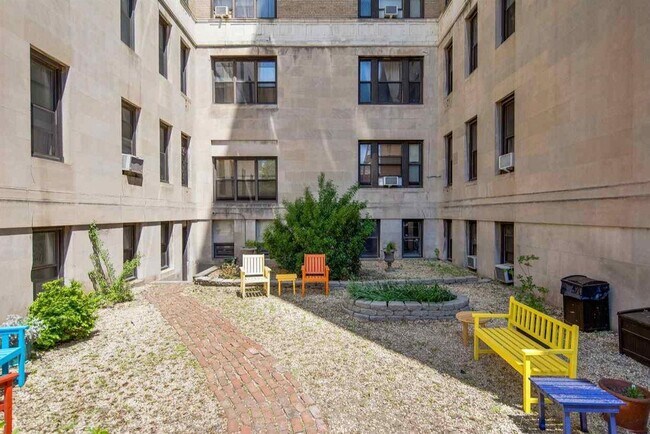 Building Photo - 2600 John F. Kennedy Blvd