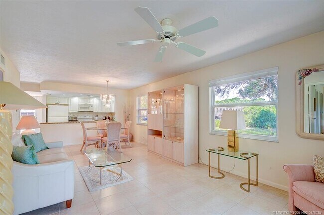 Building Photo - 2950 SE Ocean Blvd