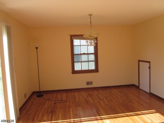 Building Photo - 37 1st St
