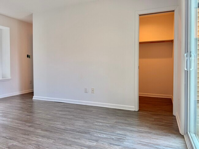 Building Photo - 7162 Windward Dr