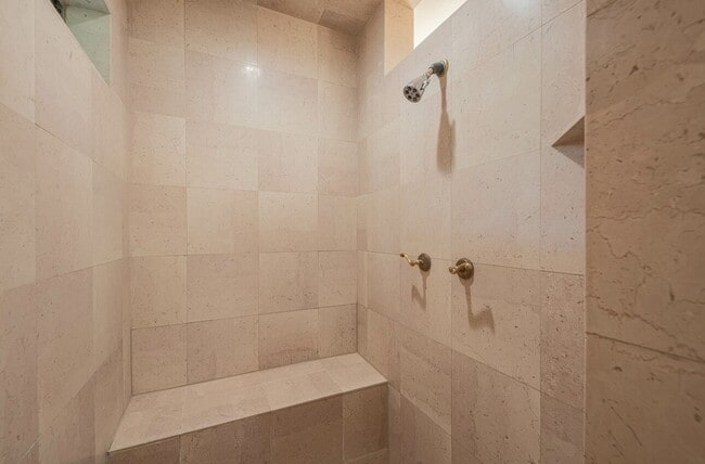 Building Photo - 4055 Sunset Ln