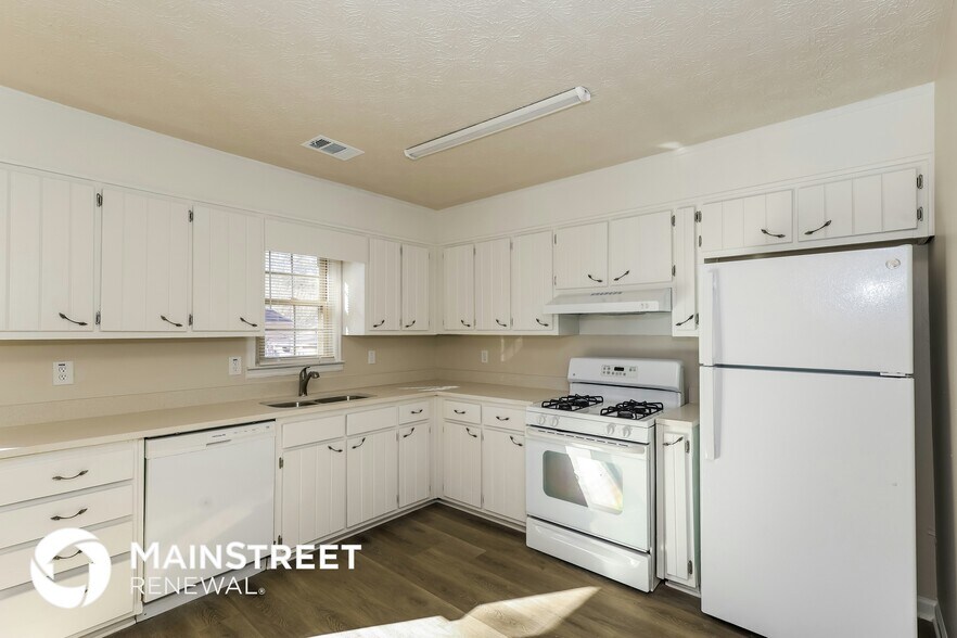 Building Photo - 1070 Salisbury Trail