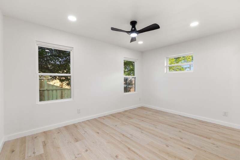 Building Photo - 11380 Lanewood Cir