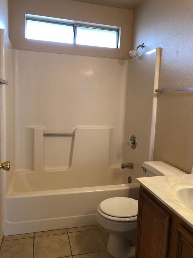 Building Photo - COMING SOON! Adorable 3 Bed 2 Bath in Toll...