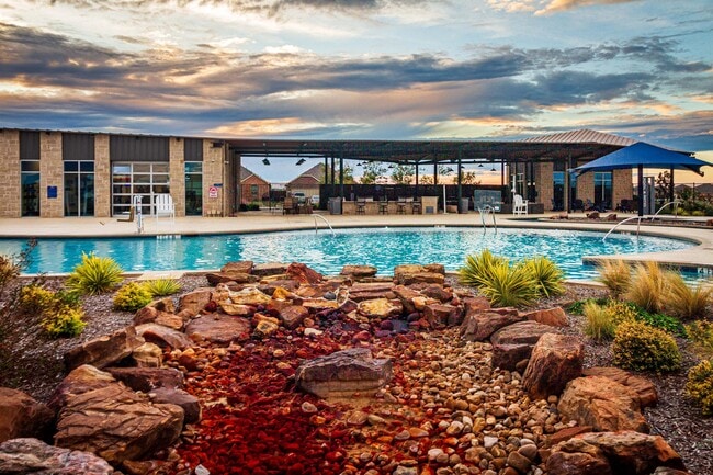 Building Photo - 404 Dewberry Dr