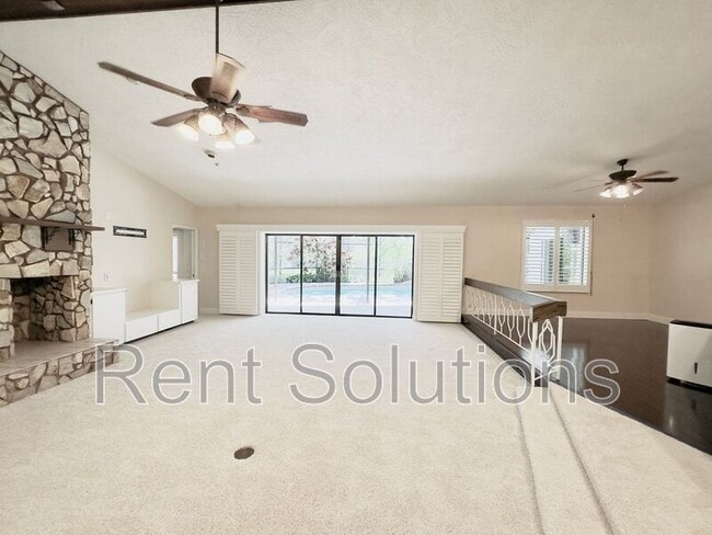 Building Photo - 3015 Tall Pine Dr