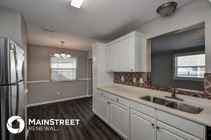 Building Photo - 8397 Coral Dr