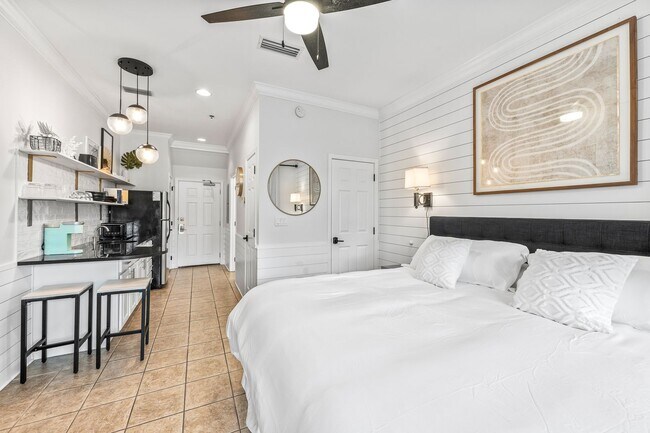 Building Photo - Available now.  Cute Furnished Studio Cond...