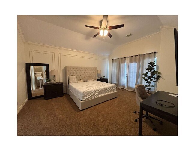 Building Photo - 1306 Birdsall St