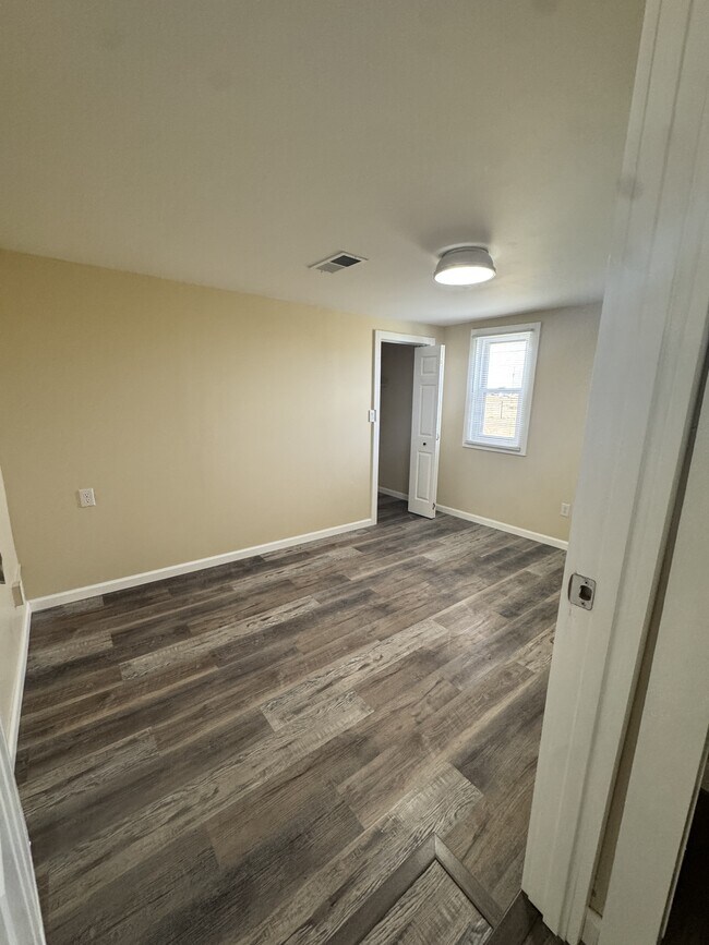 Building Photo - 501 Webb Ridge Rd