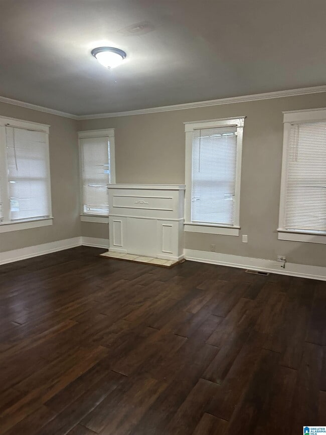 Building Photo - 1731 Exeter Ave