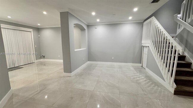 Building Photo - 14962 SW 9th Terrace