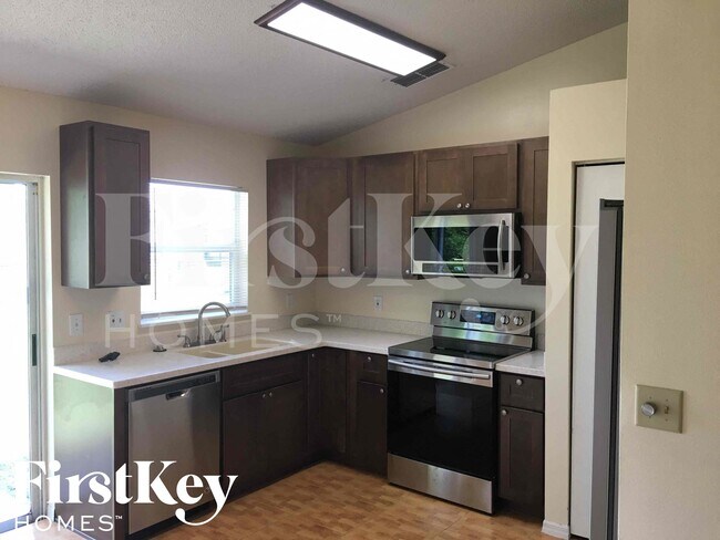 Building Photo - 1011 Coatbridge Dr