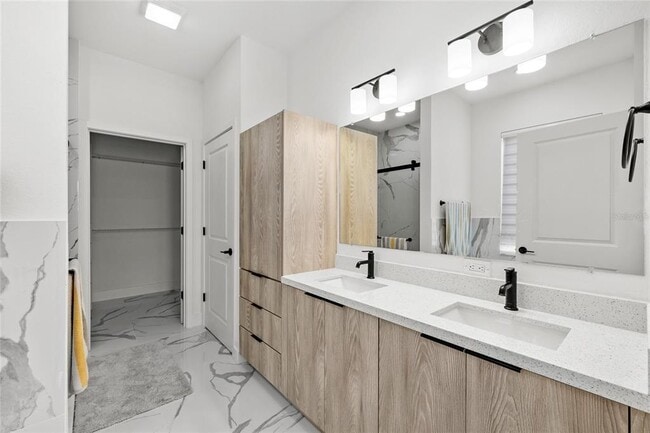 Building Photo - 6337 Chorus Dr