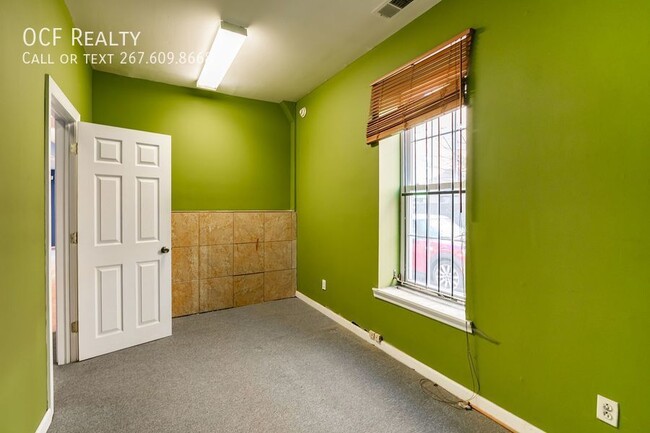 Building Photo - 617 S 18th St