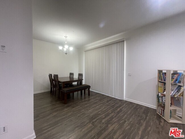 Building Photo - 7937 N Keer Dr