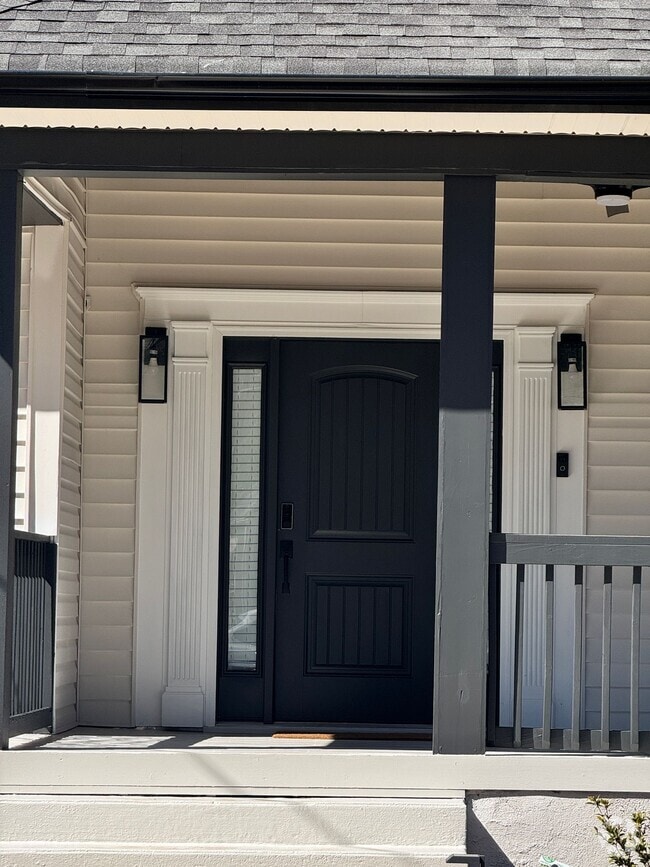 Building Photo - 1701 Lanier Dr SW